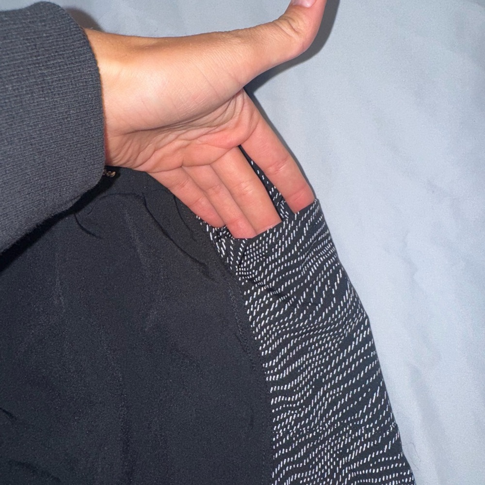 MONDETTA RUNNING SHORTS - Picture 2 of 5